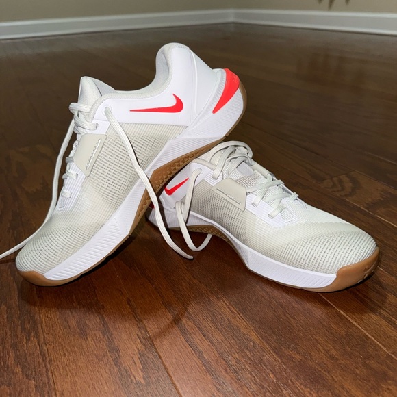 🔥NIKE|Custom Womens Brand New Gum Drop White and Pink NWT Metcon 10s - Picture 4 of 12